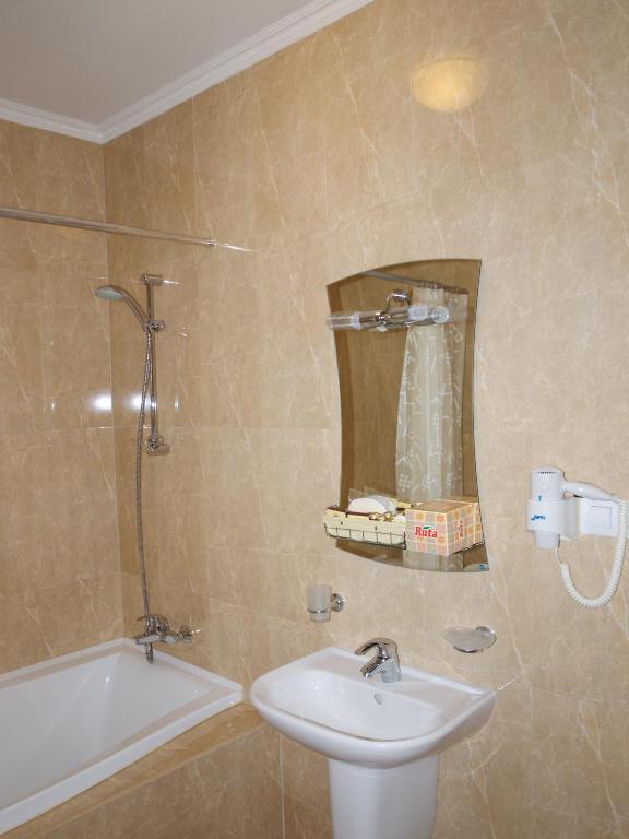 Domus Hotel-1 Kiev Esterno foto