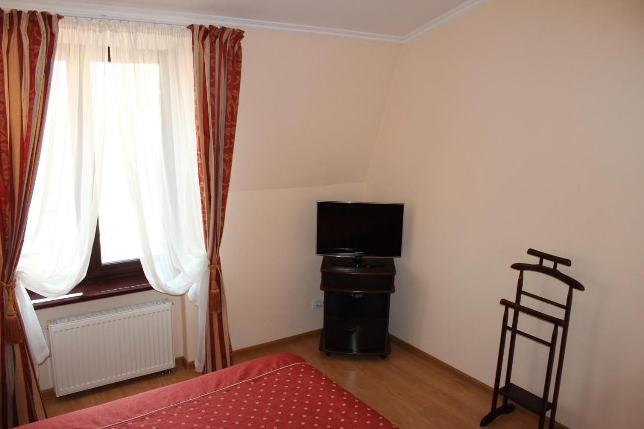 Domus Hotel-1 Kiev Esterno foto
