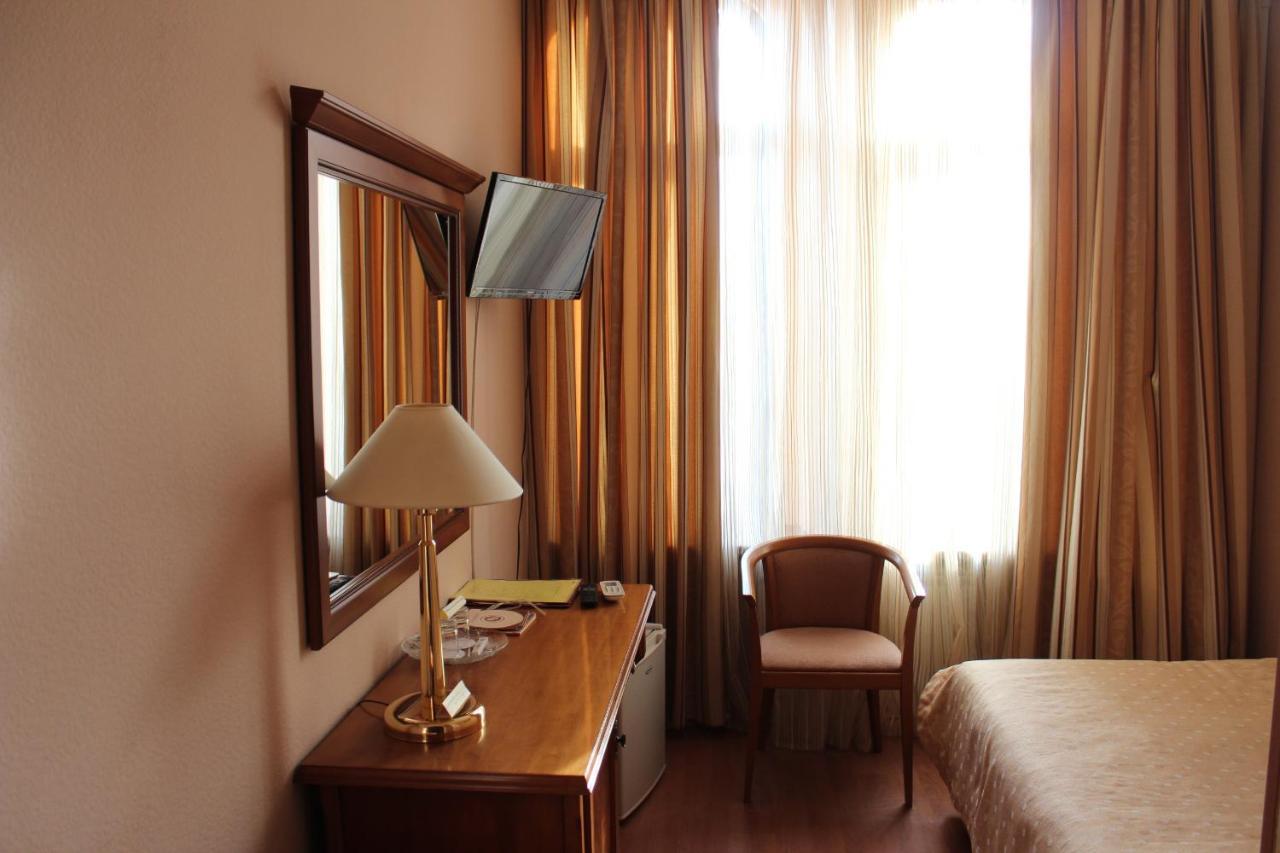 Domus Hotel-1 Kiev Esterno foto